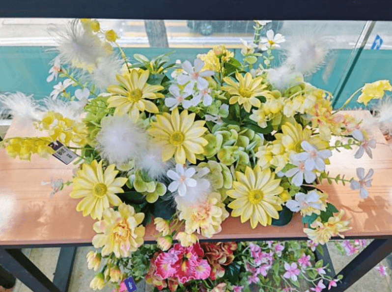 When Should You Choose Artificial Flower Arrangements in Manchester for Special Events?